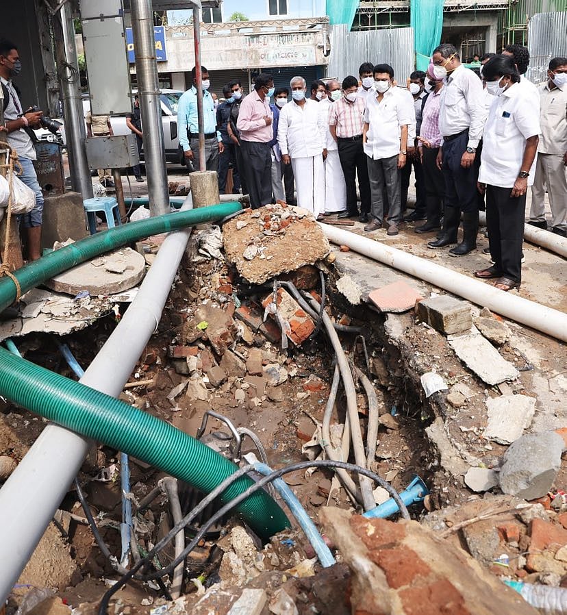 “மருத்துவ முகாம் - நிவாரண உதவிகள் வழங்கும் பணி தீவிரம்” : மக்கள் மனதில் நம்பிக்கை ஒளிபாய்ச்சிய முதல்வர்!