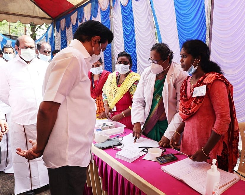 “மருத்துவ முகாம் - நிவாரண உதவிகள் வழங்கும் பணி தீவிரம்” : மக்கள் மனதில் நம்பிக்கை ஒளிபாய்ச்சிய முதல்வர்!