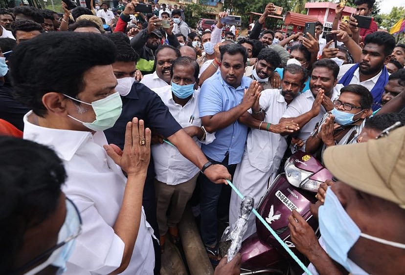 மழை வெள்ளப் பாதிப்பு.. சோர்வின்றி களத்தில் நின்று பணிகளை முடுக்கிவிடும் முதலமைச்சர் மு.க.ஸ்டாலின்! #album