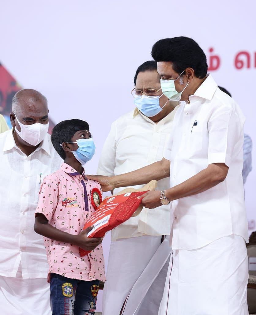 “உங்களுக்கு நான் இருக்கேன்” : இலங்கைத் தமிழர்களின் தேவைகளை கேட்டறிந்த முதலமைச்சர் மு.க.ஸ்டாலின்!