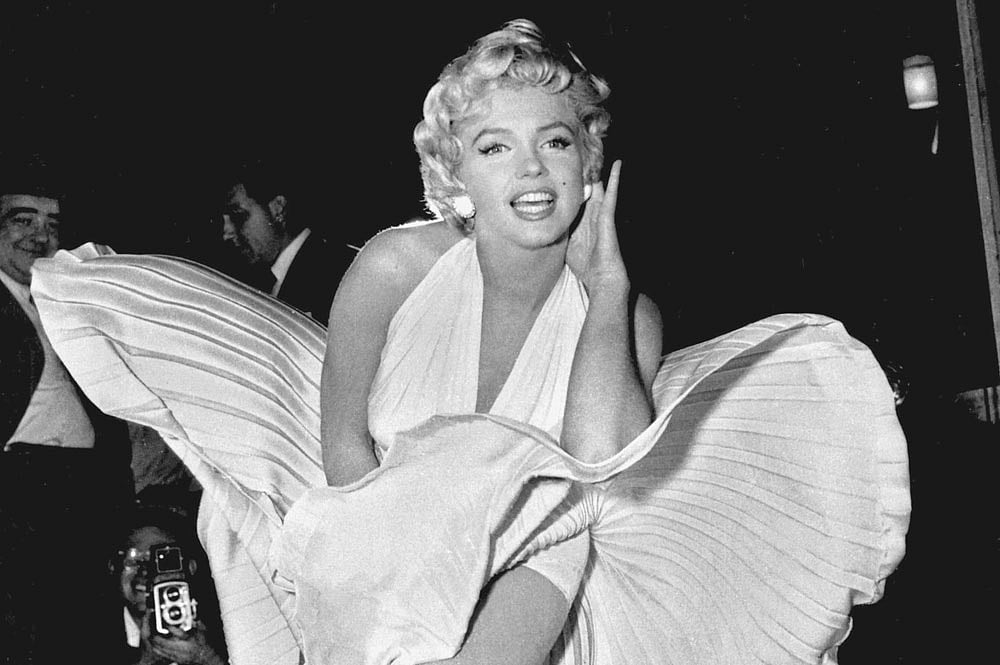 உலகையே ஈர்த்த மிகப்பெரும் நடிகையின் அழியாத சோகம்... யாரை கடைசியாக அழைத்தார் மர்லின் மன்றோ?