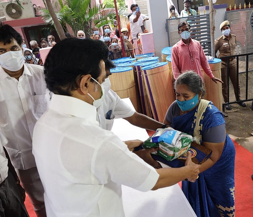 “மருத்துவ முகாம் - நிவாரண உதவிகள் வழங்கும் பணி தீவிரம்” : மக்கள் மனதில் நம்பிக்கை ஒளிபாய்ச்சிய முதல்வர்!