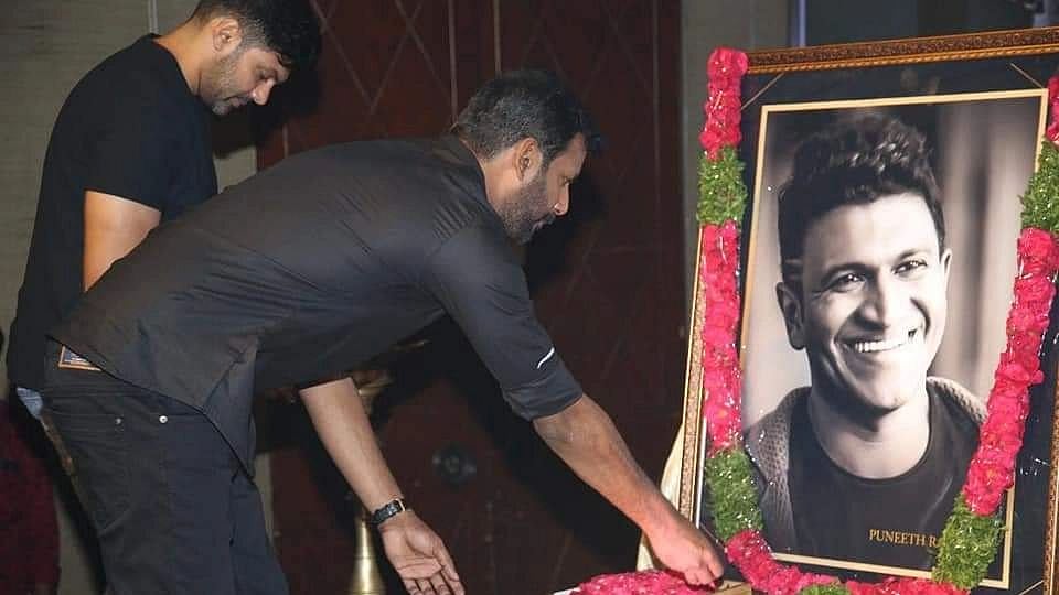 புனீத் மரணம்.. 1,800 மாணவர்களின் கல்விக்காக நடிகர் விஷால் எடுத்த நெகிழ்ச்சி முடிவு!