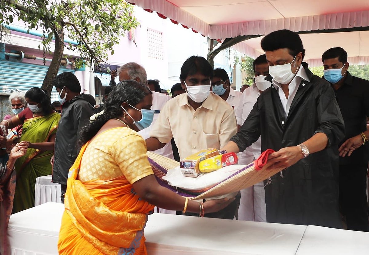 ”மக்களுக்கு வழங்கும் உணவின் சுவை, தரத்தை ஆய்வு செய்த முதலமைச்சர் மு.க.ஸ்டாலின்” - புகைப்படத் தொகுப்பு!