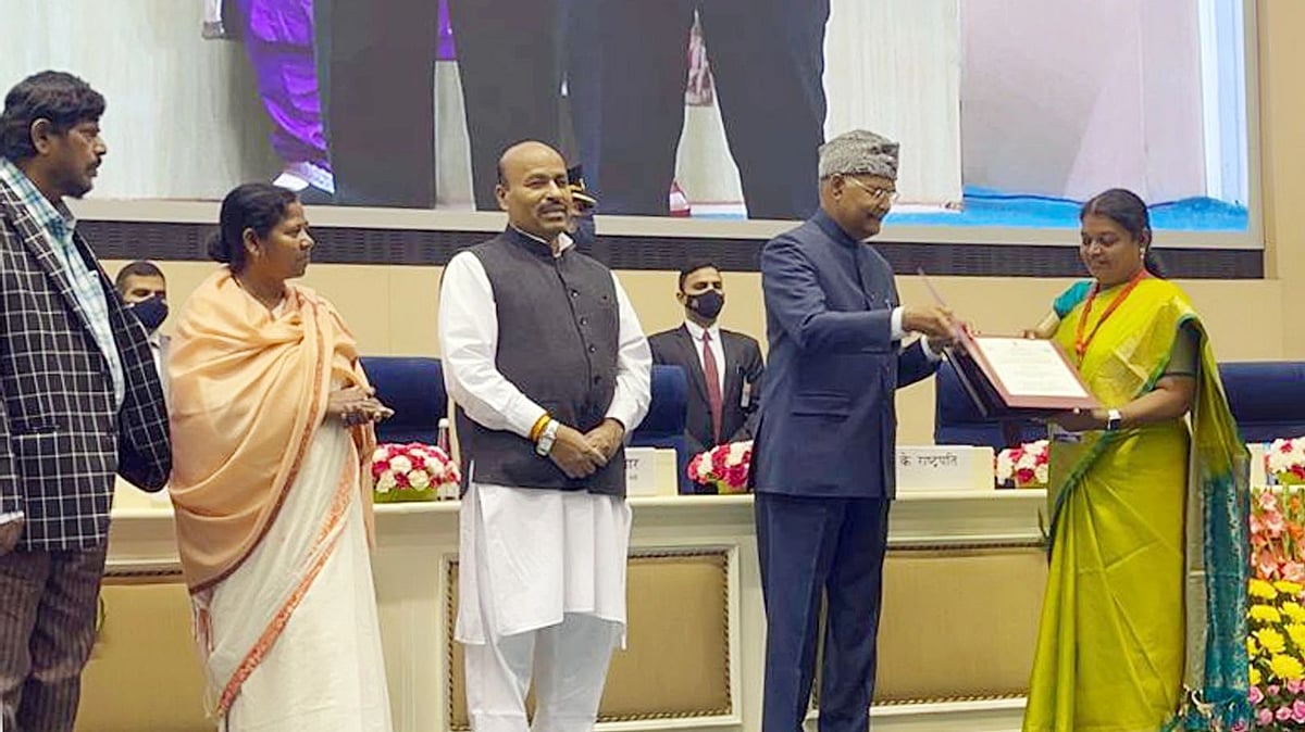 “இந்தியாவிலேயே சிறந்த மாநிலம் - தமிழ்நாடு” : மாற்றுத்திறனாளிகள் நாளில் தலைநகரில் விருது பெற்ற அமைச்சர்!