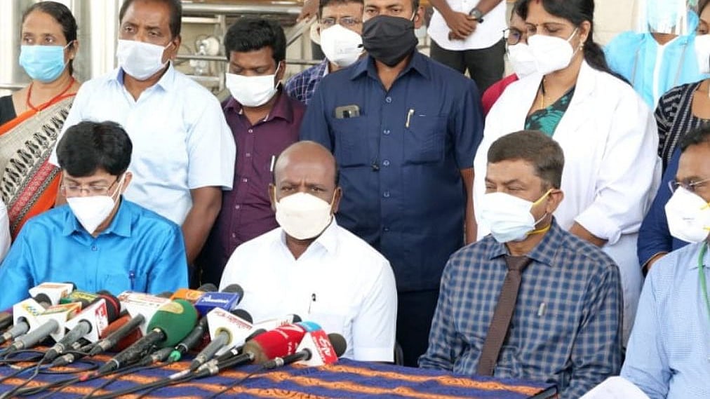 “39 பேருக்கு ஒமைக்ரான் அறிகுறி.. வெளிநாடுகளில் இருந்து வந்தால் கட்டாய தனிமை” : அமைச்சர் மா.சுப்பிரமணியன்