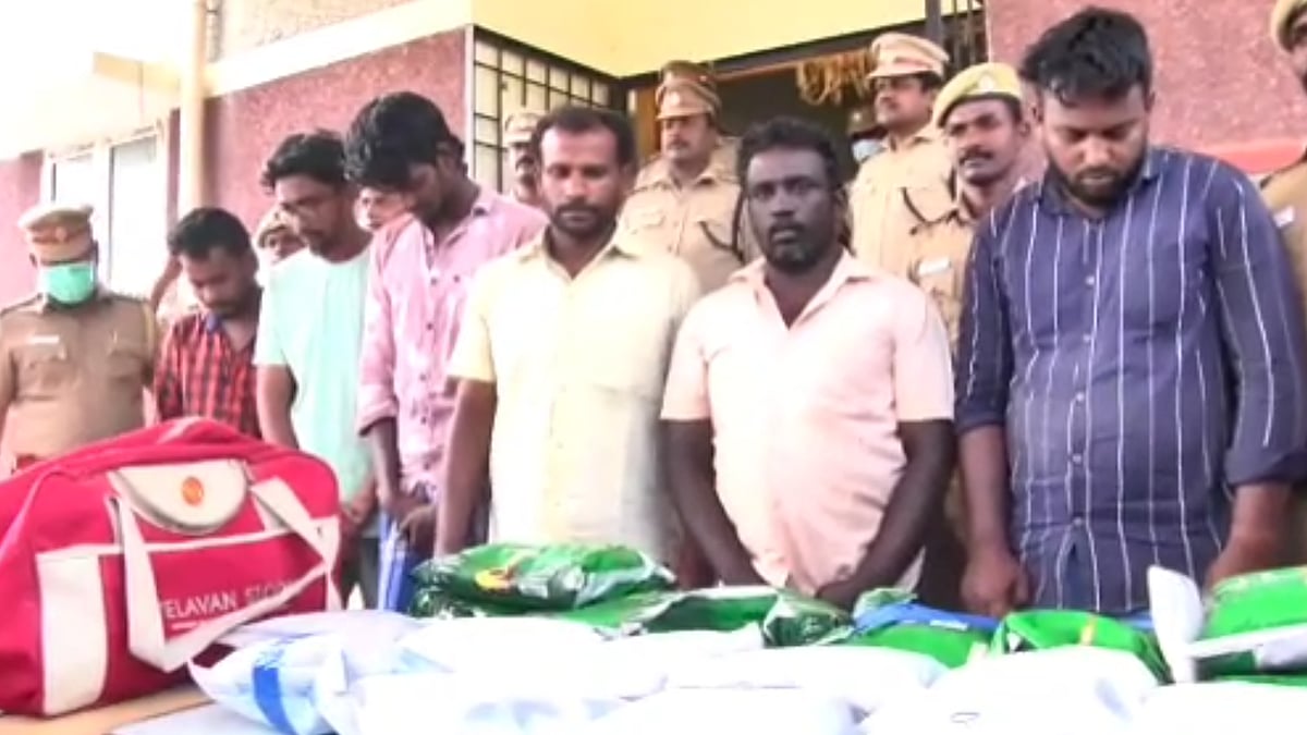 கடலில் மிதந்த பார்சல்.. 21 கோடி ஹெராயினை விற்க முயன்ற மீனவர்கள்.. அதிரடியாக பறிமுதல் செய்த போலிஸார்!