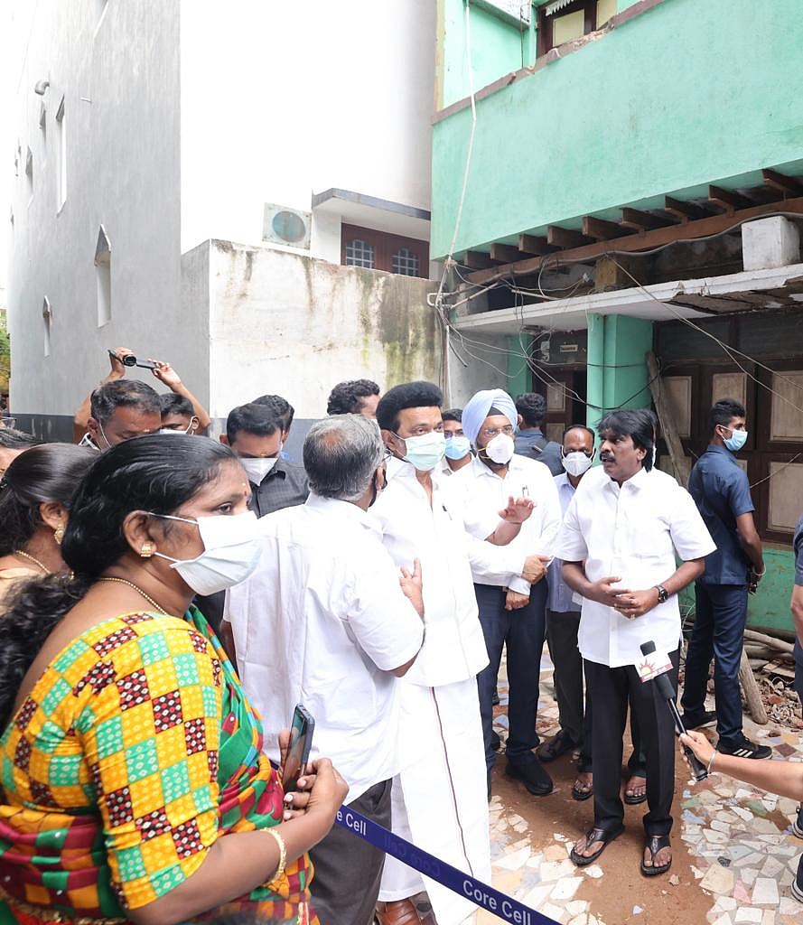 ”அயராது பம்பரமாய் சுழலும் முதலமைச்சர் மு.க.ஸ்டாலின்” - மழை பாதிப்புகள் குறித்து கொளத்தூரில் நேரில் ஆய்வு!