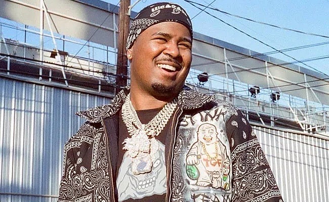 நிகழ்ச்சி மேடையில் கருப்பின ராப் பாடகர் குத்தி கொலை.. அமெரிக்காவில் மீண்டும் மீண்டும் தலைதூக்கும் இனவெறி?