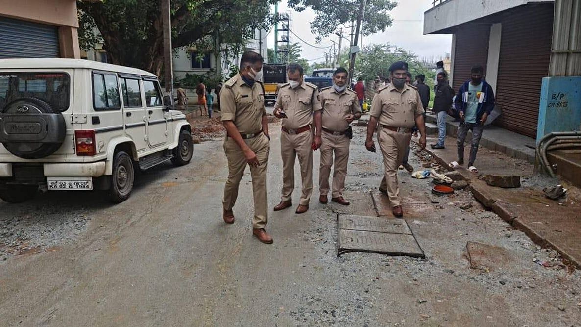 முதல் மனைவிக்குப் பிறந்த குழந்தையின் கழுத்தை நெரித்து கொலை செய்த பெண்: கர்நாடகாவில் அதிர்ச்சி!