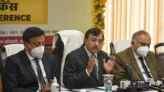 ஒமைக்ரான் பரவல்.. 5 மாநில தேர்தல் குறித்து முக்கிய அறிவிப்பை வெளியிட்ட தலைமைத் தேர்தல் ஆணையர்!