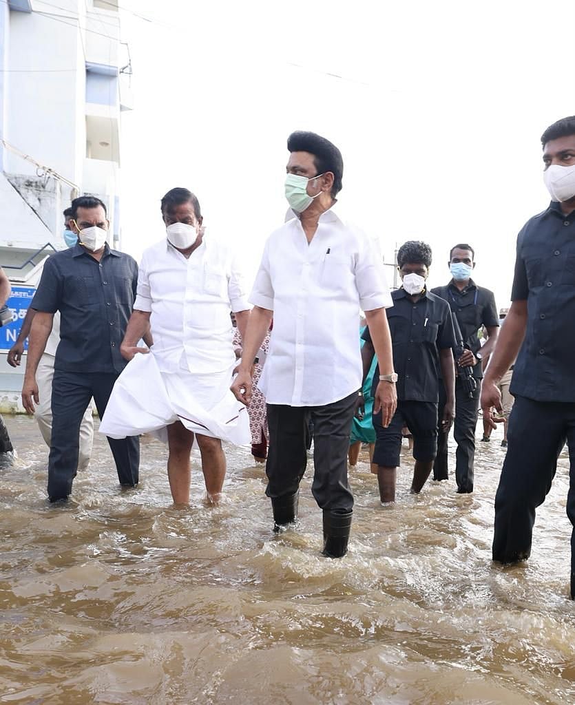 “உங்க ஆட்சி சூப்பரா இருக்கு” - முதலமைச்சரைக் கண்டு மகிழ்ந்த கல்லூரி மாணவிகள்! #Album