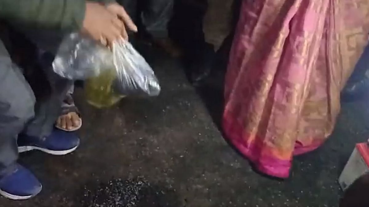 திறப்புவிழா அன்றே உடைந்து சிதறிய சாலை... MLA தேங்காய் உடைத்ததால் அம்பலமான பா.ஜ.க ஊழல்!