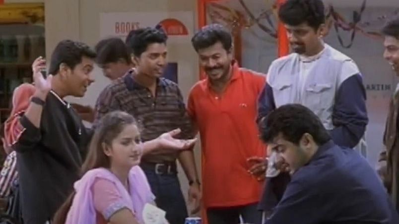 யாரென்று தெரிகிறதா?.. 20 ஆண்டுகளுக்கு முன்பே அஜித்தை கலாய்த்த பிரேமம் பட இயக்குநர்; வைரலாகும் போட்டோ!