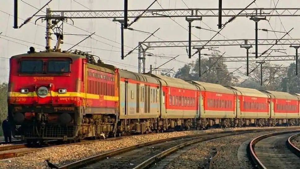 “போலி ஆவணங்களைத் தயாரித்து ரயில் இஞ்சின் விற்பனை”: ரயில்வே துறையை மிரளவைத்த பகீர் சம்பவம் - நடந்தது என்ன?