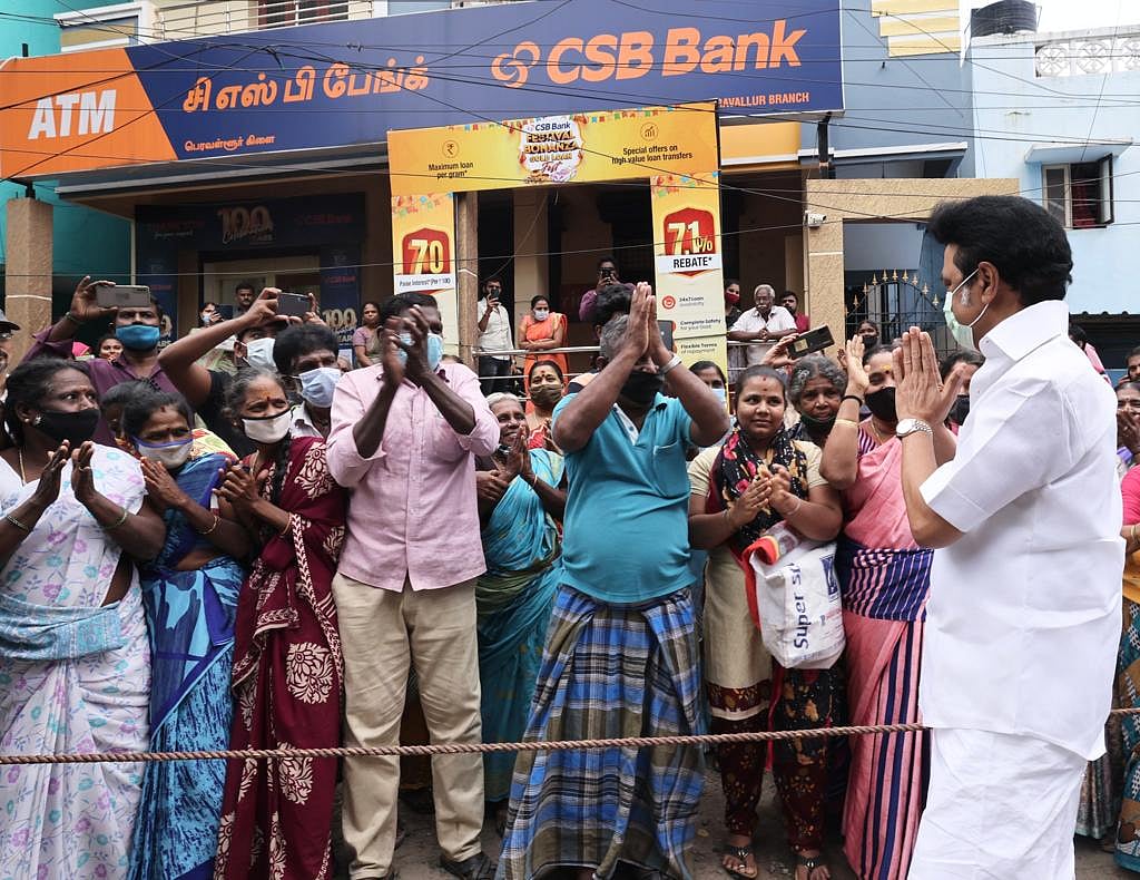 ”அயராது பம்பரமாய் சுழலும் முதலமைச்சர் மு.க.ஸ்டாலின்” - மழை பாதிப்புகள் குறித்து கொளத்தூரில் நேரில் ஆய்வு!