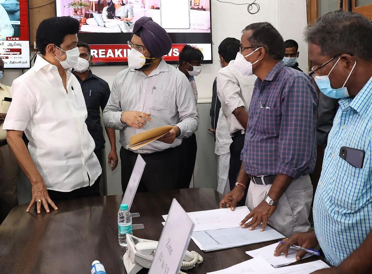 திருச்சியில் நிகழ்ச்சி முடிந்த கையோடு சென்னையில் ஆய்வு பணி: நள்ளிரவில் மக்கள் துயர் துடைக்கவந்த முதல்வர்!