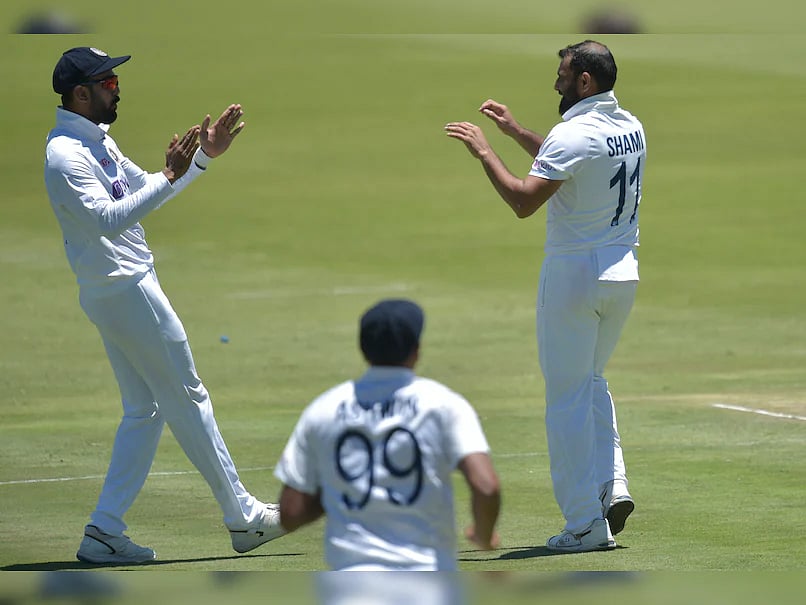 55 ரன்களுக்கு 7 விக்கெட்.. பேட்டிங்கில் திணறினாலும் பௌலிங்கில் அசத்தும் இந்தியா - ஆட்டம் யார் பக்கம்?