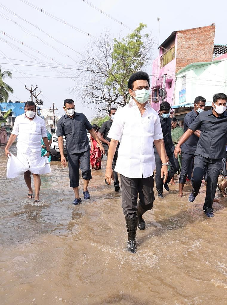 “உங்க ஆட்சி சூப்பரா இருக்கு” - முதலமைச்சரைக் கண்டு மகிழ்ந்த கல்லூரி மாணவிகள்! #Album