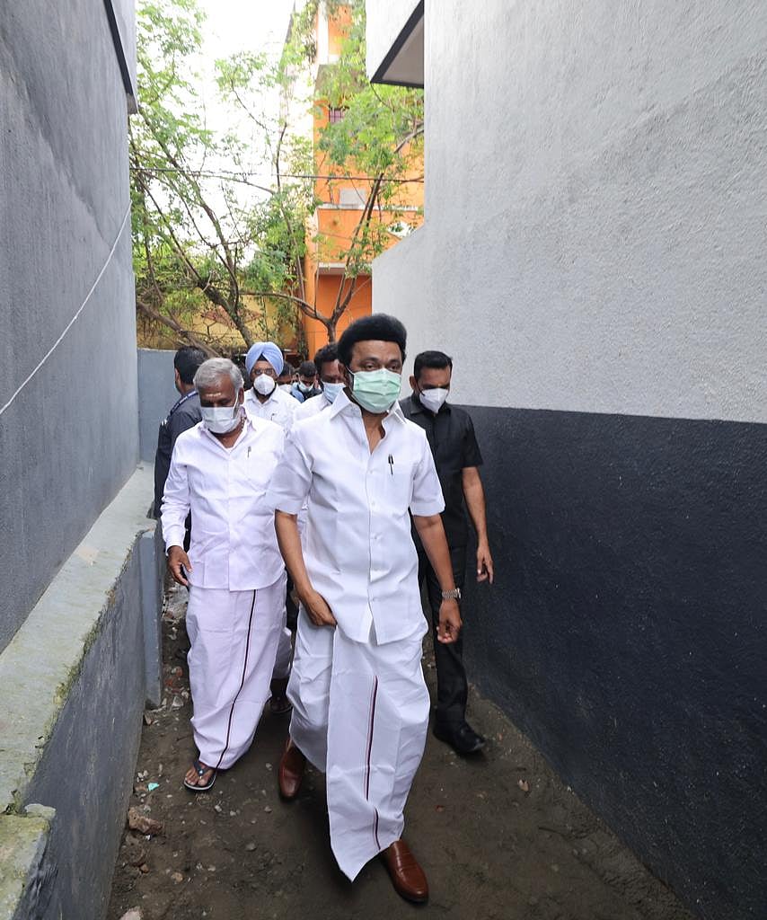 ”அயராது பம்பரமாய் சுழலும் முதலமைச்சர் மு.க.ஸ்டாலின்” - மழை பாதிப்புகள் குறித்து கொளத்தூரில் நேரில் ஆய்வு!