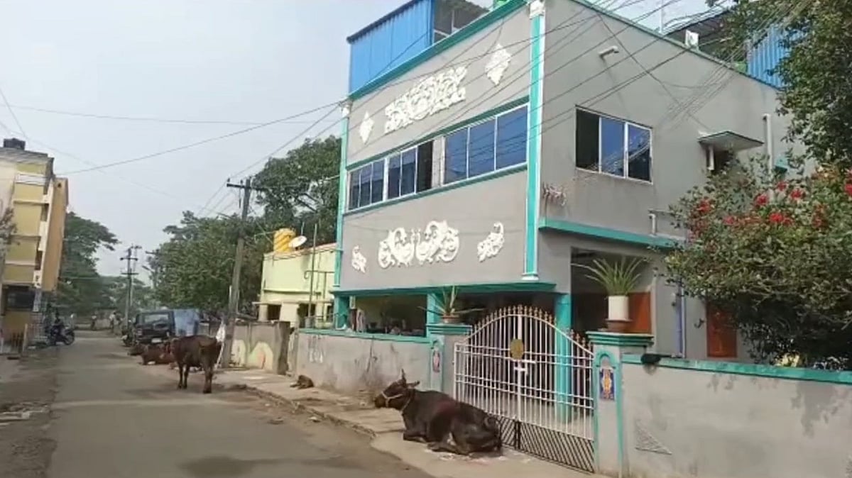 இரண்டாவது மாடியில் இருந்து தவறி விழுந்த 3 வயது குழந்தை பரிதாப பலி : சோகத்தில் மூழ்கிய ஊர் மக்கள்!