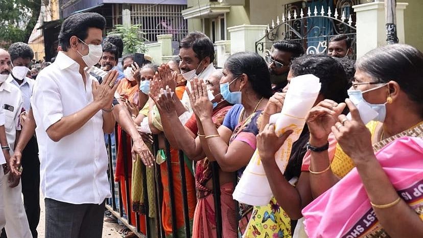 "முதலமைச்சர் மு.க.ஸ்டாலின்
 ஆட்சியை இந்தியாவே உற்றுக் கவனிக்கிறது": முரசொலி புகழாரம்!