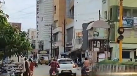 வெடி சத்தத்துடன் திடீர் நில அதிர்வு; பீதியில் வீட்டை விட்டு வெளியேறிய மக்கள் - கரூரில் பரபரப்பு!