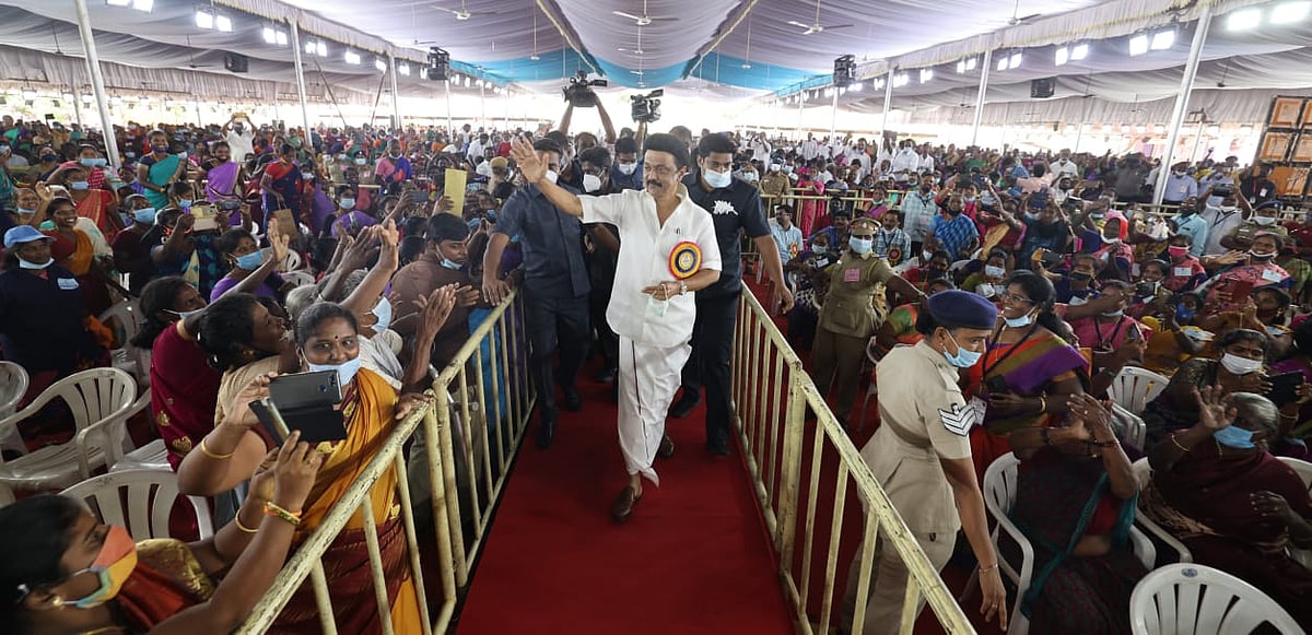 மகளிர் சுயஉதவிக் குழுக்களுக்கு நலத்திட்ட உதவிகள்... பிரதிநிதிகளுடன் கலந்துரையாடிய முதலமைச்சர்! #Album