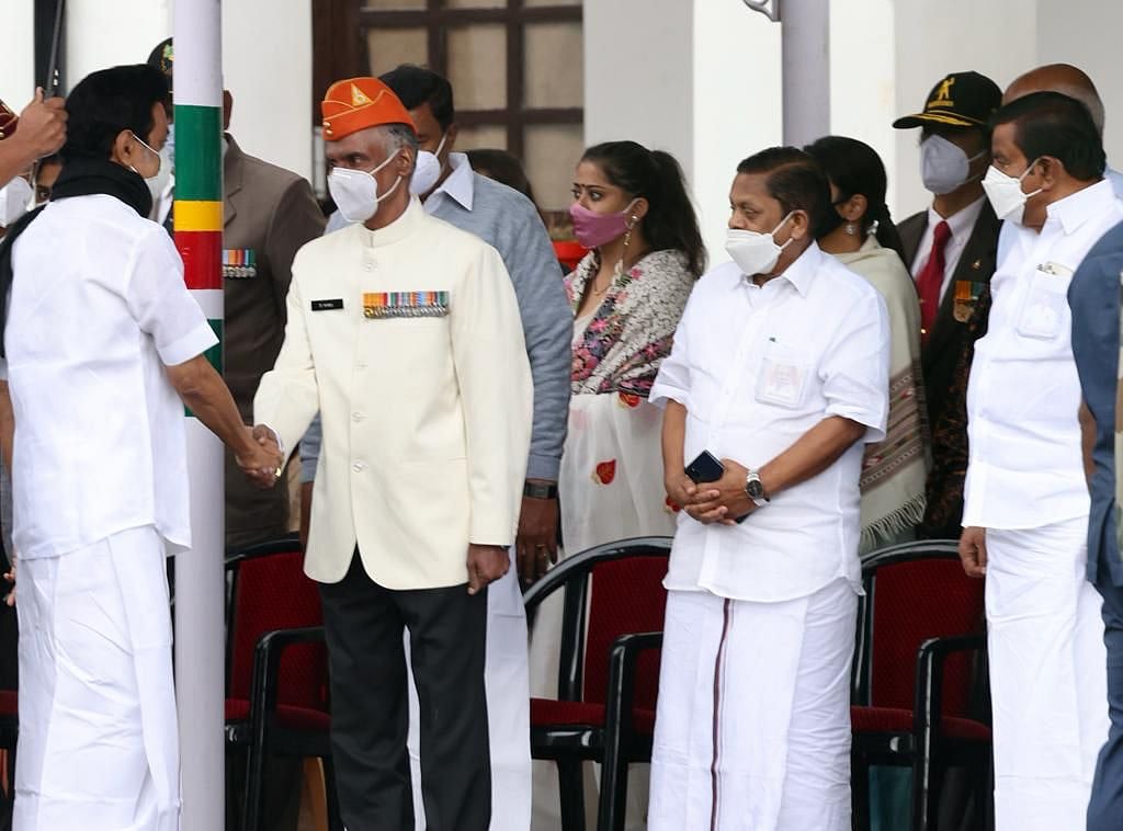 பிபின் ராவத் உள்ளிட்ட 13 பேரின் உடல்களுக்கு மலர்தூவி அஞ்சலி செலுத்திய முதலமைச்சர் மு.க.ஸ்டாலின்! #Album