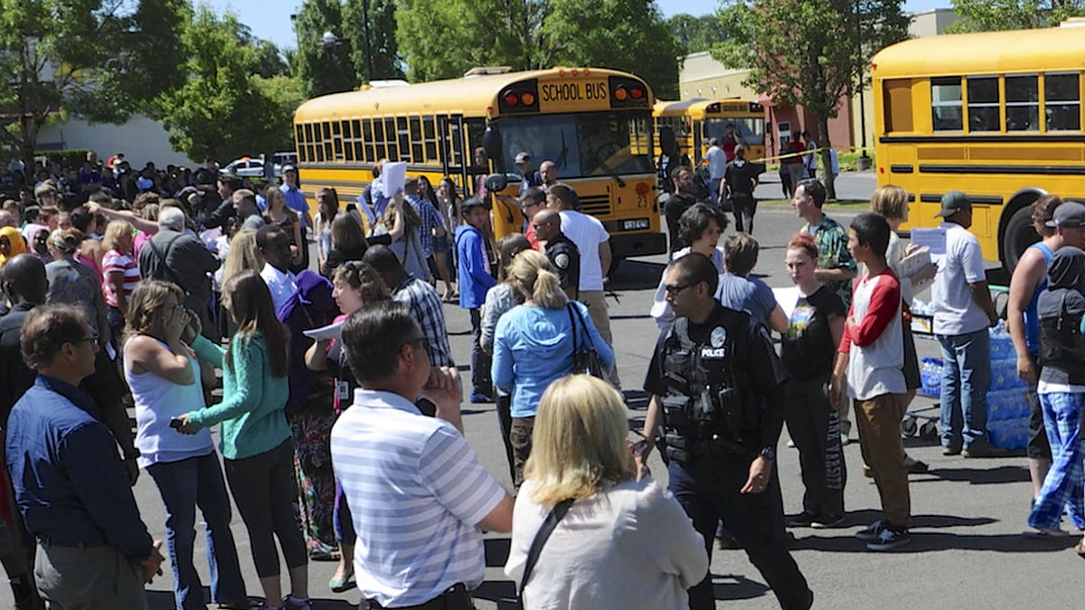 பள்ளியில் துப்பாக்கிச்சூடு.. 3 மாணவர்கள் உயிரிழப்பு.. 8 பேர் படுகாயம்.. அமெரிக்காவில் கொடூர சம்பவம்!