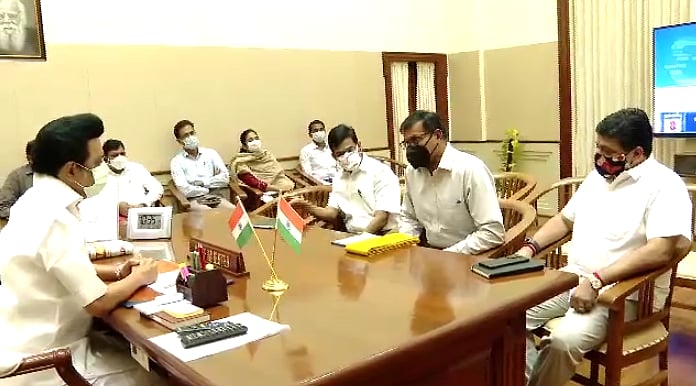 முதல்வர் மு.க.ஸ்டாலினுடன் முன்னாள் RBI கவர்னர் ரகுராம் ராஜன் சந்திப்பு - பொருளாதார நிலை குறித்து ஆலோசனை!