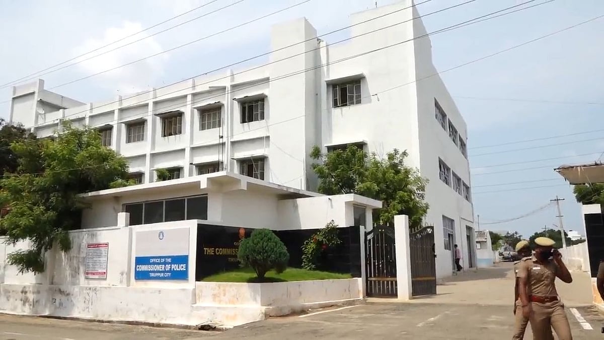 “Instagram-ல் போலி கணக்கு துவங்கி கல்லூரி மாணவிக்கு பாலியல் தொல்லை” : இளைஞரைக் கைது செய்து போலிஸ் அதிரடி!