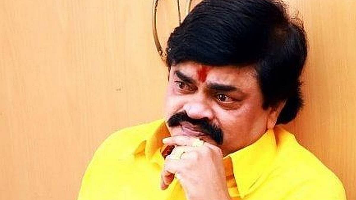 ராஜேந்திர பாலாஜியின் 6 வங்கிக் கணக்குகளை முடக்கிய போலிஸார்.. அடுத்தது என்ன?