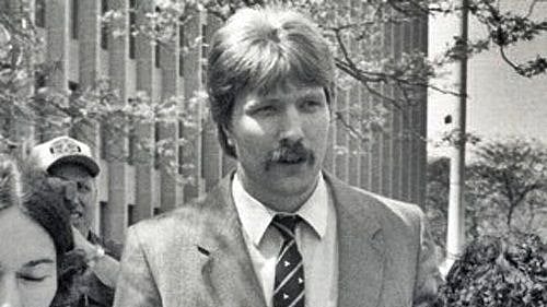 தூங்கிய நிலையிலேயே ஒருவரைக் கொன்ற கொலையாளி விடுவிக்கப்பட்டது ஏன்? - உலகை உலுக்கிய சம்பவம்!