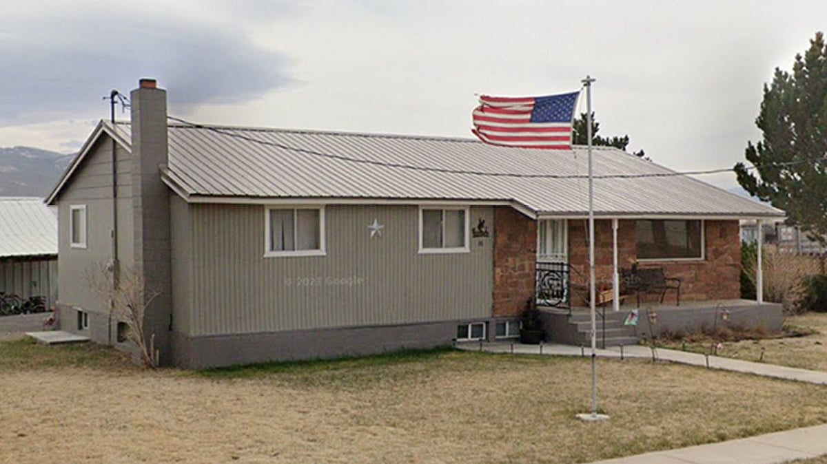 வீட்டின் பாதாள அறையில் நிர்வாணமாக அடைத்து வைக்கப்பட்ட கல்லூரி மாணவி.. அமெரிக்காவில் நடந்தது என்ன?