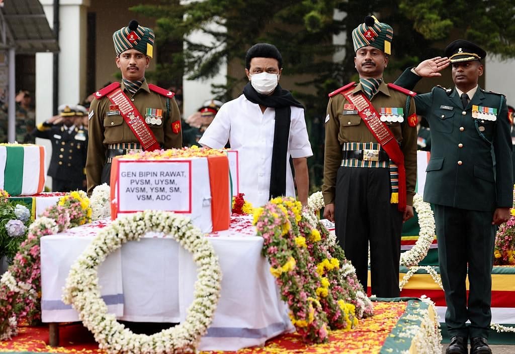 பிபின் ராவத் உள்ளிட்ட 13 பேரின் உடல்களுக்கு மலர்தூவி அஞ்சலி செலுத்திய முதலமைச்சர் மு.க.ஸ்டாலின்! #Album