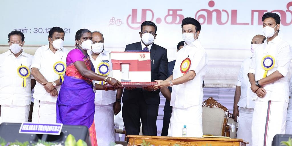 ’சரபோஜி கல்லூரி டூ சரஸ்வதி மஹால் நூலகம்’ - அரசு விழா, ஆய்வு என முதலமைச்சர் மு.க.ஸ்டாலின் ரவுண்டப் (Album)