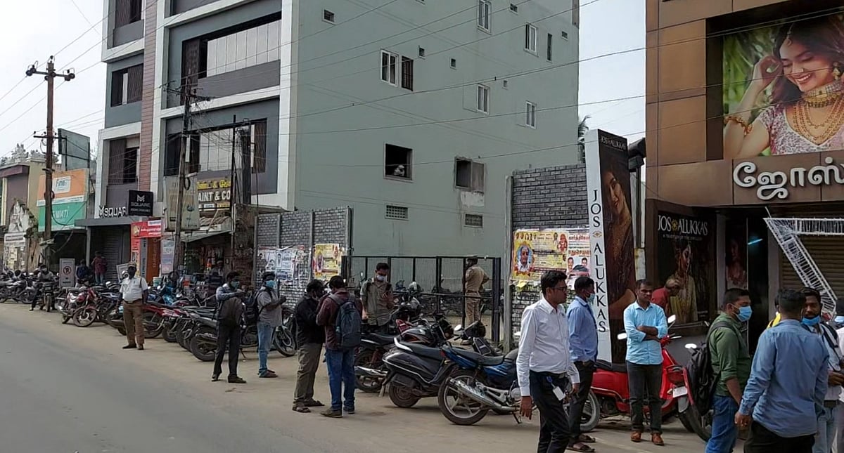 வேலூர் நகைக்கடை கொள்ளை வழக்கில் முக்கிய குற்றவாளி கைது.. சுற்றிவளைத்த போலிஸ் - சிக்கியது எப்படி?