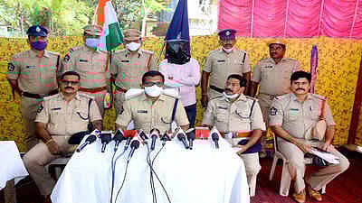 உதவி செய்வதாக ATM-களில் திருடியே, கடனை அடைத்து புதிதாக வீடும் கட்டிய ‘பலே’ திருடன் - ஆந்திராவில் கைது!