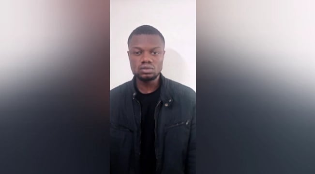 “கப்பல்ல கொண்டு வர ரொம்ப செலவாகும்.. ஆப்பிரிக்க இளைஞரின் வலையில் சிக்கிய ராணுவவீரர்” : தேனி போலிஸ் அதிரடி