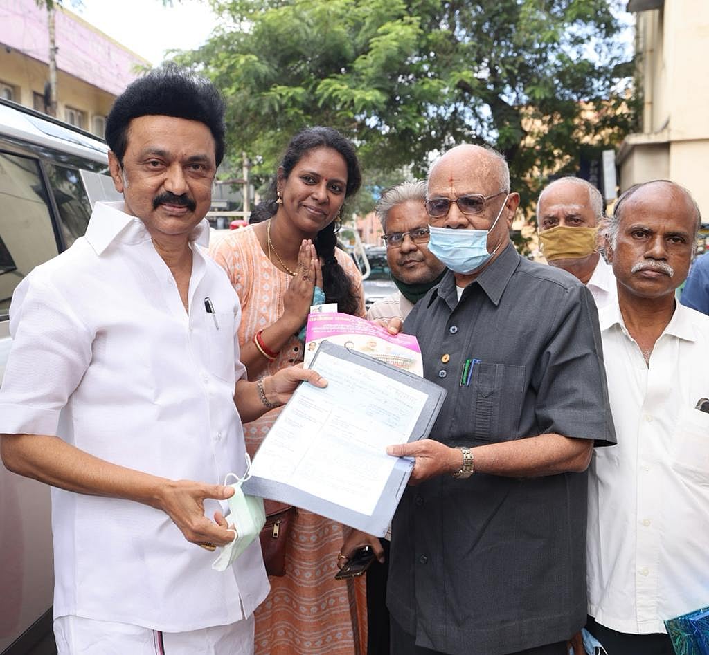 ”அயராது பம்பரமாய் சுழலும் முதலமைச்சர் மு.க.ஸ்டாலின்” - மழை பாதிப்புகள் குறித்து கொளத்தூரில் நேரில் ஆய்வு!