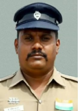 சாலையோரம் தூங்கிக் கொண்டிருந்த முதியவருக்கு நேர்ந்த கதி.. குற்றவாளியை தனி ஆளாகப் பிடித்த காவலர்!