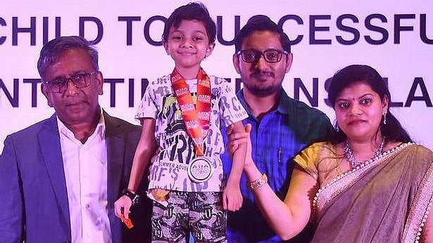 4 வயது மகனுக்கு மறுவாழ்வு கொடுத்த தந்தை.. நெகிழ்ச்சி சம்பவத்தின் பின்னணி என்ன?