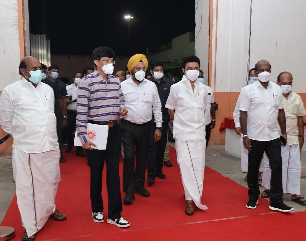 904 படுக்கைகளுடன் ஒமைக்ரான் சிகிச்சை மையம் தயார்.. முன்னெச்சரிக்கை நடவடிக்கைகளை ஆய்வு செய்த முதலமைச்சர்!