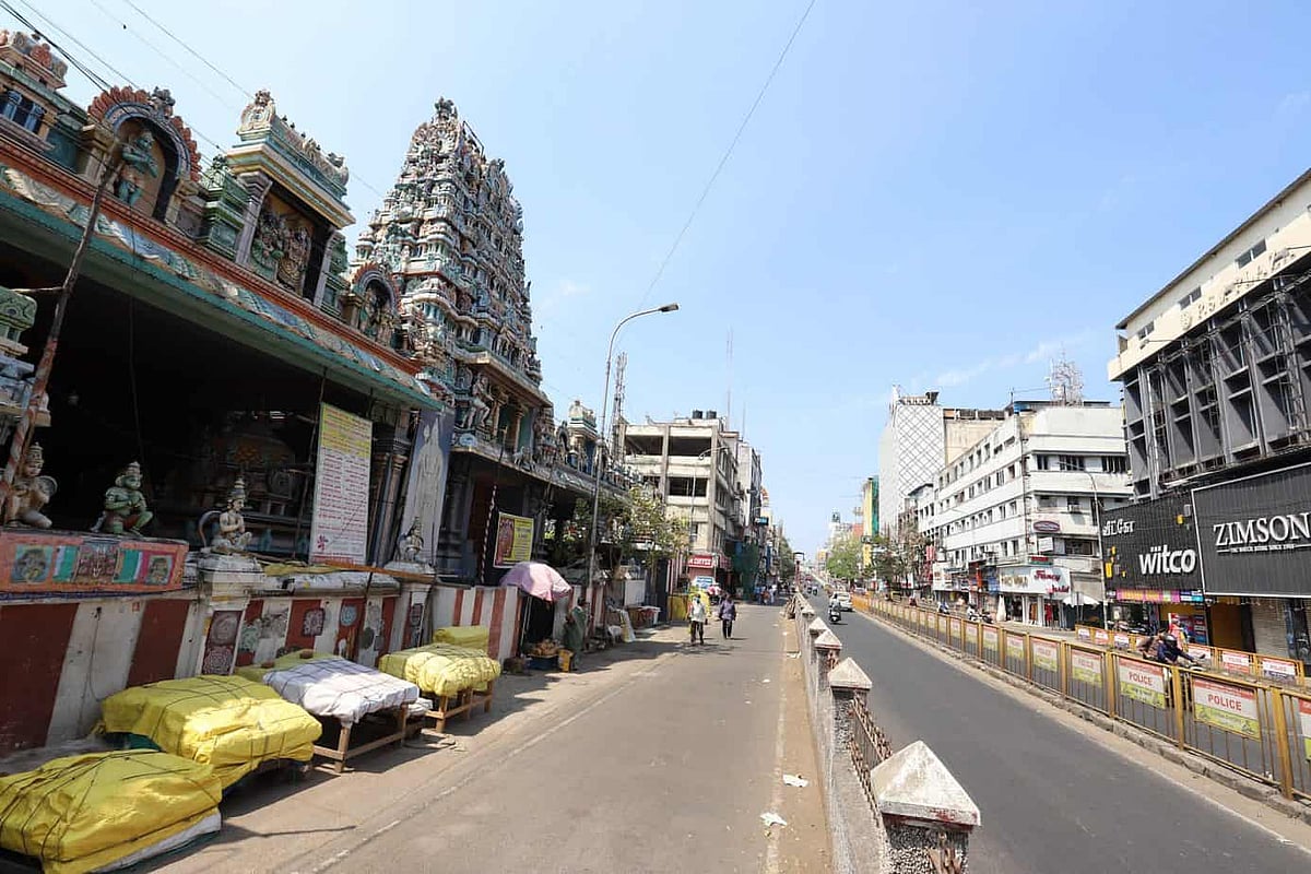 “பேருந்தில் 75% இருக்கைகளுடன் மட்டுமே பயணிக்க அனுமதி” : ஊரடங்கு கட்டுப்பாடுகள் முழு விவரம் இங்கே..!