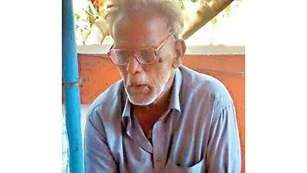 ”வெள்ளிக்குதான் குறி; ஆனா தங்கம்னா 2, 4 பவுன்தான்” யார் இந்த சில்வர் சீனிவாசன்? - சுவாரஸ்ய தகவல்கள்!