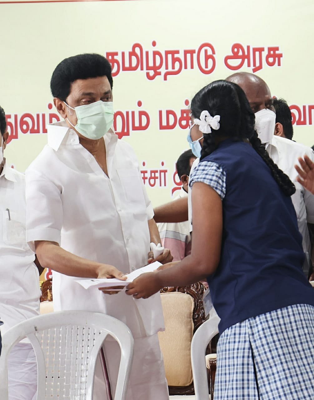 ”தயக்கமின்றி 15-18 வயதுடைய பிள்ளைகளுக்கு தடுப்பூசி செலுத்த அறிவுறுத்துங்கள்” - முதலமைச்சர் மு.க.ஸ்டாலின்