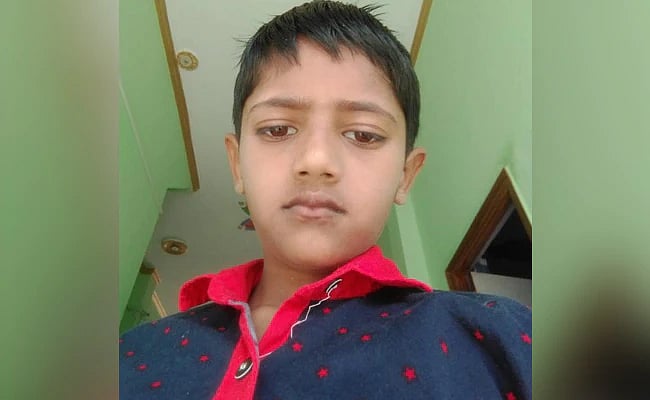 பழிவாங்கும் படலத்தின் உச்சம்; மருத்துவர் மகனை கொன்ற கம்பவுன்டர்கள் - உ.பியில் பயங்கரம்!