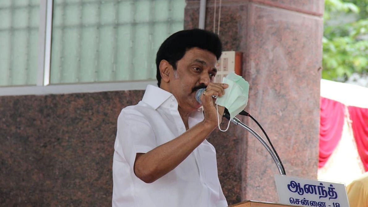 “ஒமைக்ரானில் இருந்து நம்மை காக்கும் கேடயம் முகக்கவசம் தான்” : மாணவர்களுக்கு வேண்டுகோள் விடுத்த முதல்வர்! 