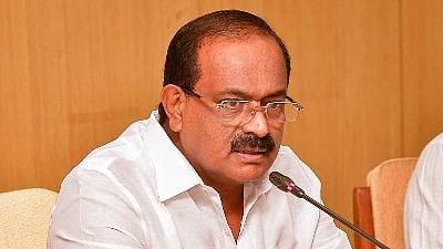 “இதென்ன உங்க ஆட்சினு நெனச்சீங்களா?” : OPS, EPS-ன் பொய் பிரச்சாரத்திற்கு அமைச்சர் சக்கரபாணி பதிலடி!